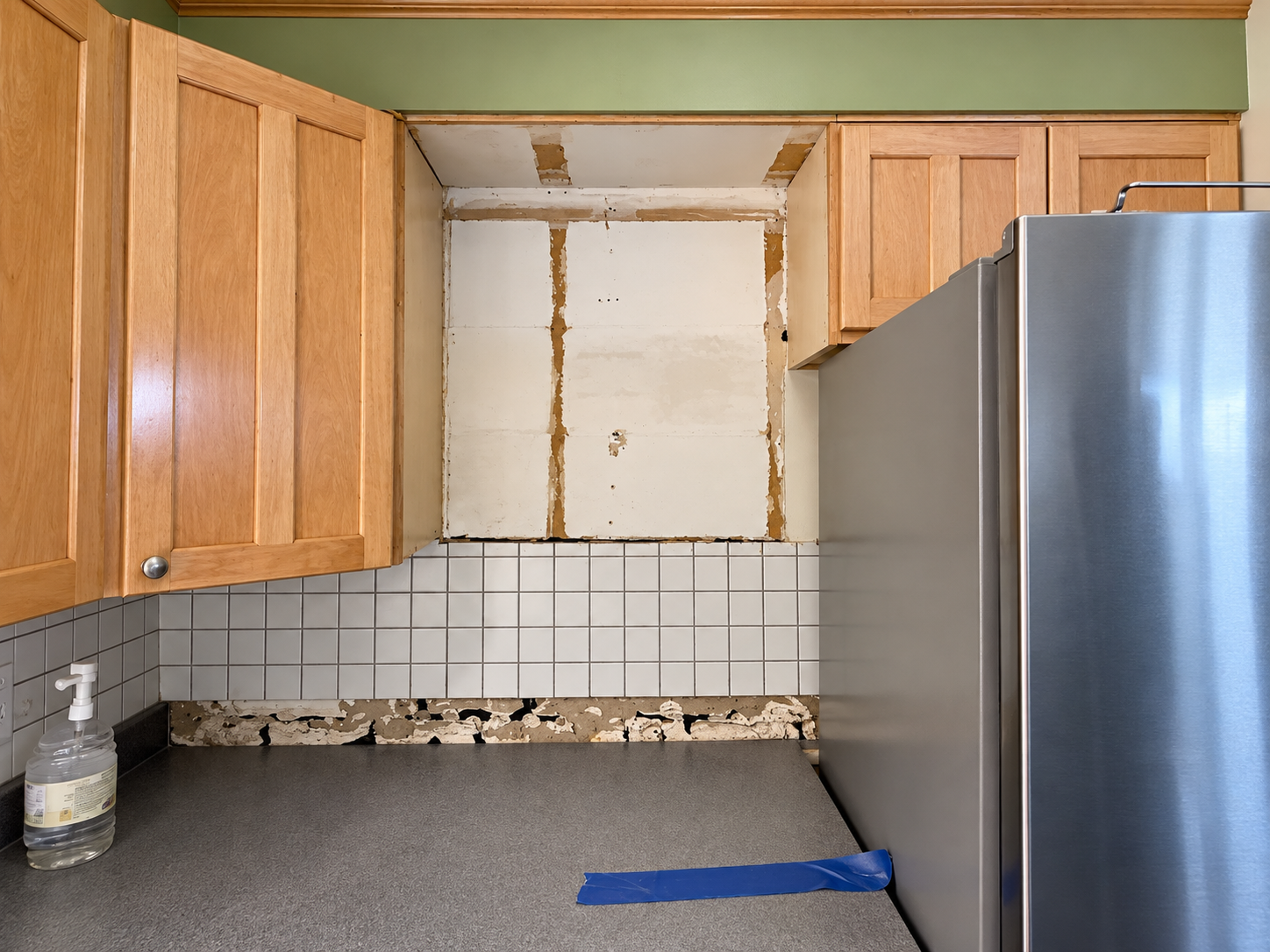 Appliance niche opened up to the framing